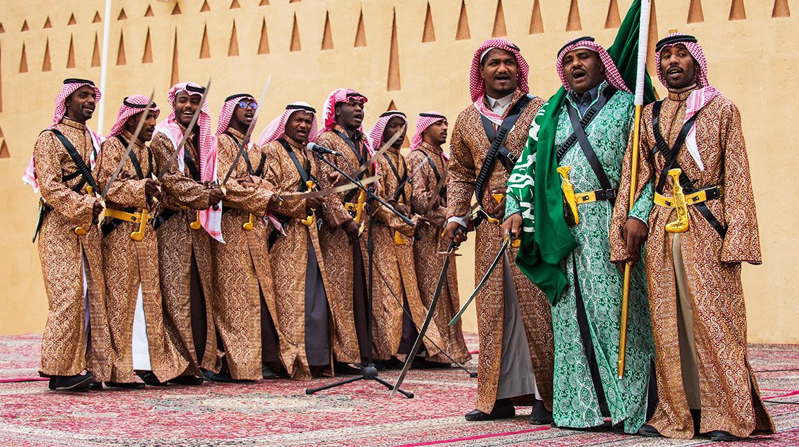 전통 음악 및 춤 공연, 낙타 경주